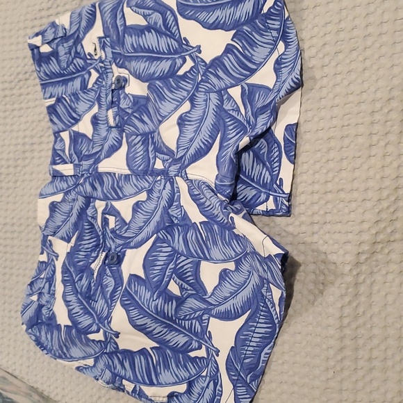 Vineyard Vines Banana Leaf 5” Every Day short size 10 color Marlin (#11) - Picture 3 of 4